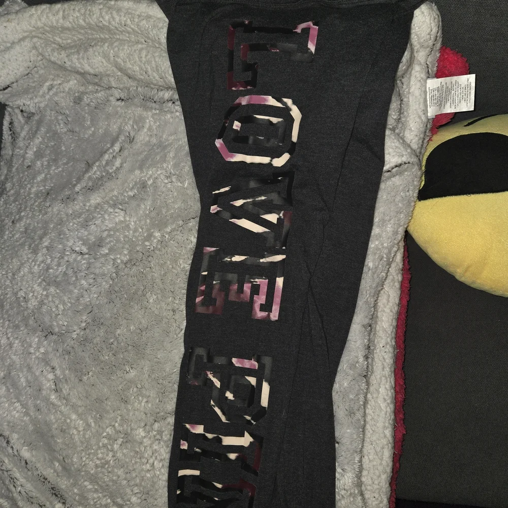 PINK Victoria's Secret Black and Gray Long Sleeve - Picture 3 of 6